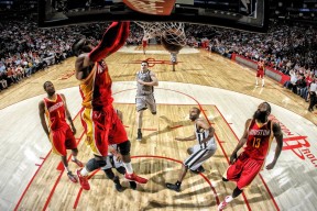 中小学篮球场地照明标准逐步统一提高使用率，篮球场照明灯一般要多少瓦的