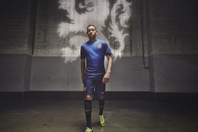 开云官网入口-“新都垒球赛：谁能突破防线夺得最终胜利？”