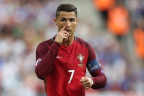 球员社交媒体争议言论道歉，联赛纪律再被强调，m.page球员